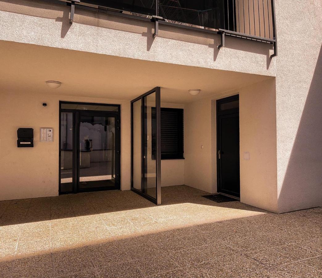 Elegant Escape Apartment I - City Centre Bratislava Ngoại thất bức ảnh