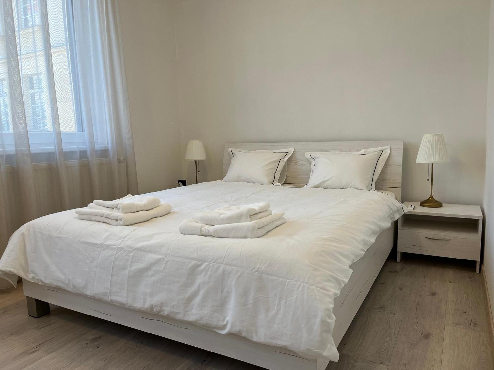 Elegant Escape Apartment I - City Centre Bratislava Ngoại thất bức ảnh